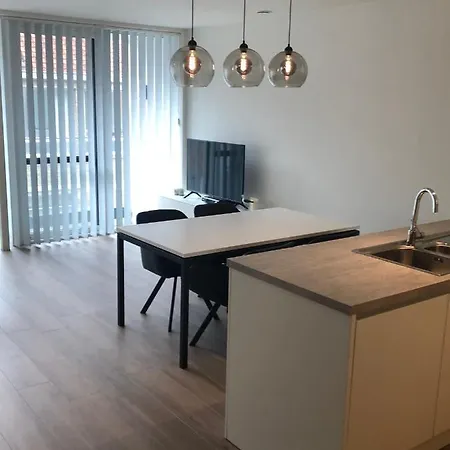 Residentie Capitool Nieuw In Hartje דירה קנוקה-הייסט